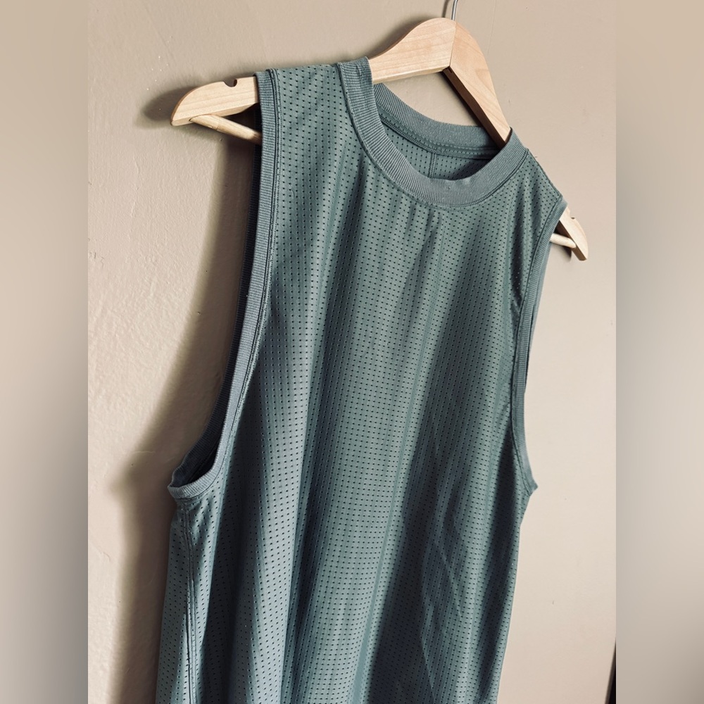 Lululemon performance mesh tank top
